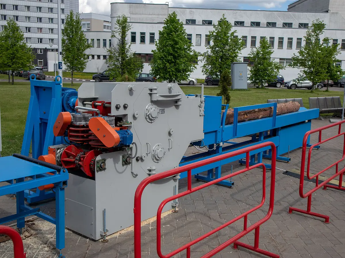 Máy chế biến gỗ công nghiệp